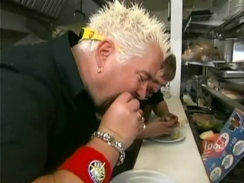Escena del episodio 7 de la temporada 8 de la serie Diners, Drive-Ins and Dives
