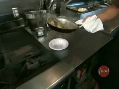 Escena del episodio 8 de la temporada 8 de la serie Diners, Drive-Ins and Dives
