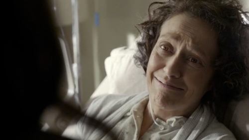 Escena del episodio 4 de la temporada 2 de la serie Continuum