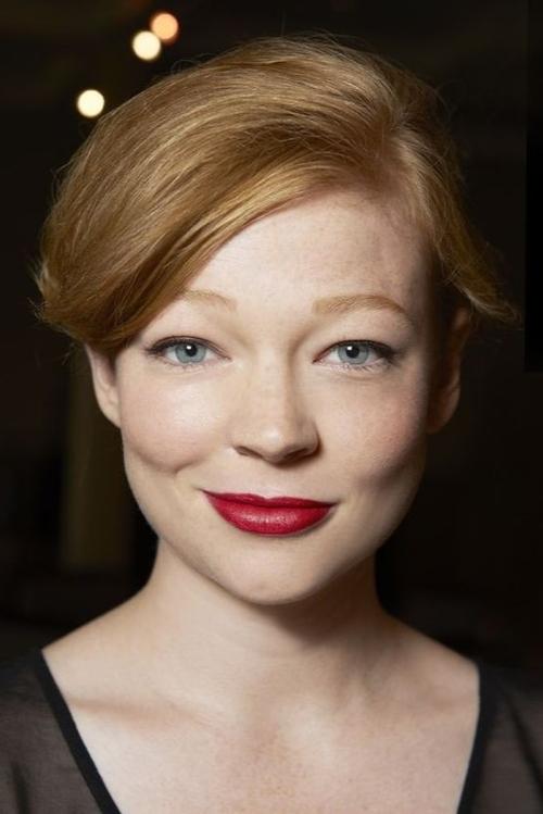 Kép: Sarah Snook színész profilképe