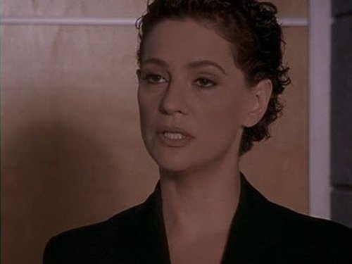 Escena del episodio 22 de la temporada 3 de la serie Nikita