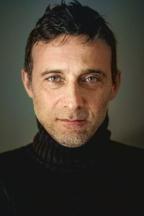 Kép: Cem Bender színész profilképe