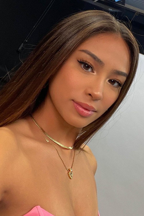 Savannah Palacio photo 2