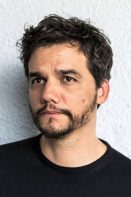 Wagner Moura isWolf (voice)