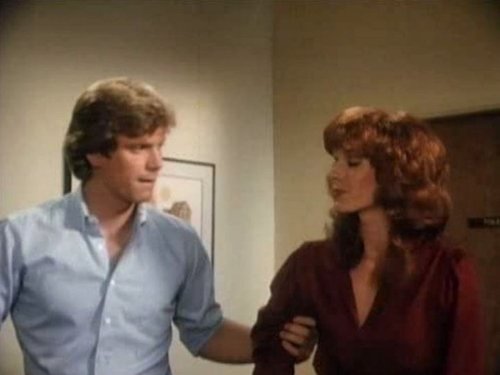Escena del episodio 2 de la temporada 3 de la serie Falcon Crest