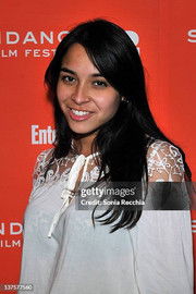 Venecia Troncoso interpretando a Mari