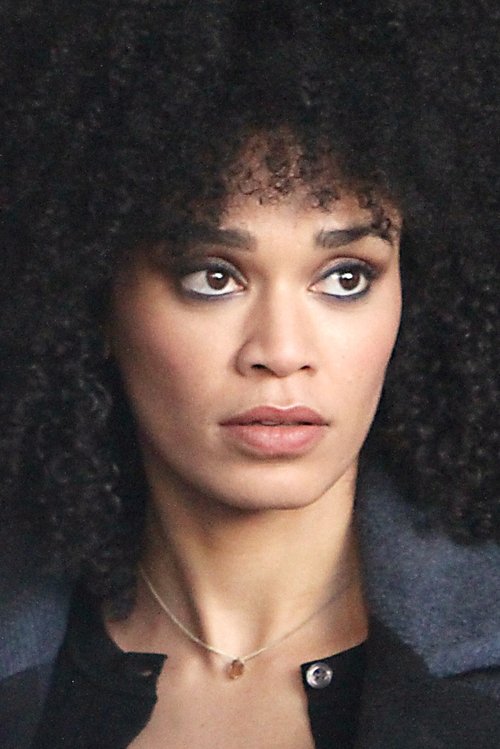 Kép: Pearl Thusi színész profilképe