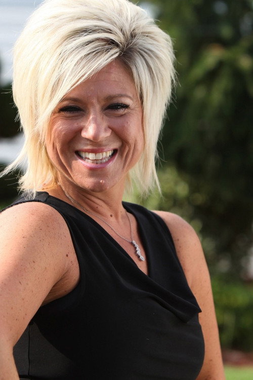 Theresa Caputo photo 14