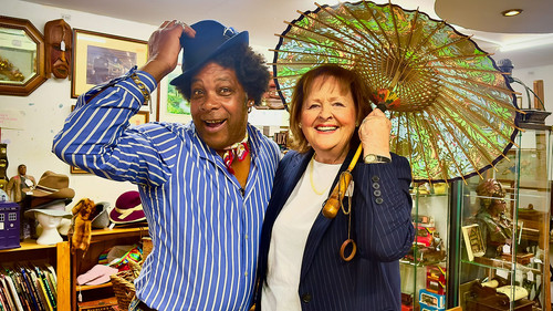 Antiques Road Trip S32E10 backdrop