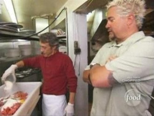 Escena del episodio 5 de la temporada 5 de la serie Diners, Drive-Ins and Dives