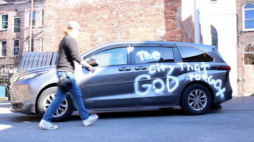The City That God Forgot Bild 1