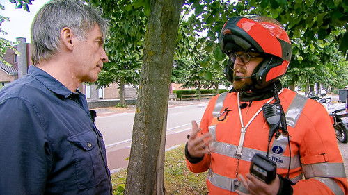 Escena 3 de Alloo bij de Verkeerspolitie