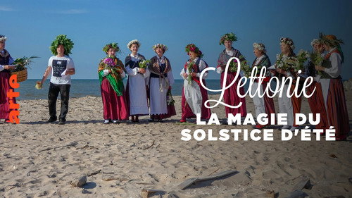 Lettonie, la magie du solstice d'été Backdrop Blur