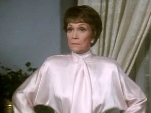 Escena del episodio 12 de la temporada 5 de la serie Falcon Crest