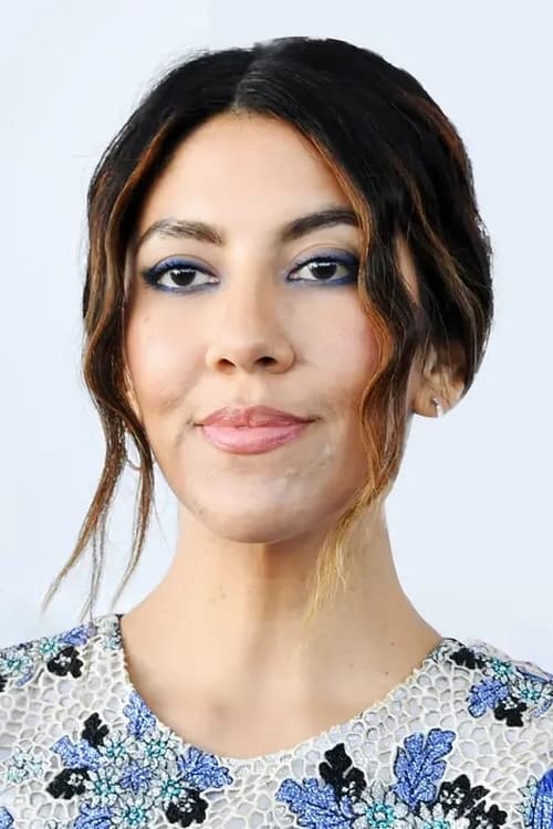 Kép: Stephanie Beatriz színész profilképe