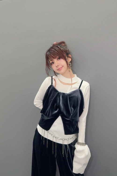 Reina Tanaka Photo