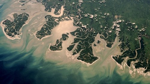 One Strange Rock: 1×3