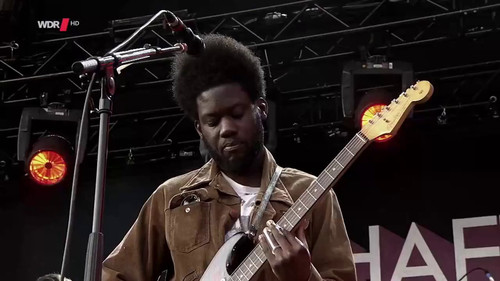 Michael Kiwanuka - Love and Hate - Live at Lowlands Backdrop Blur