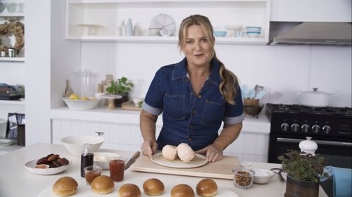 Escena del episodio 1 de la temporada 1 de Las recetas navideñas de Donna Hay