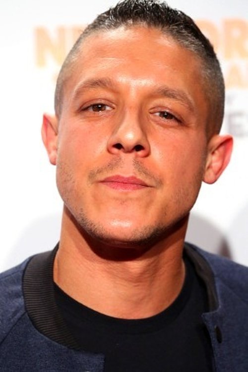 Kép: Theo Rossi színész profilképe