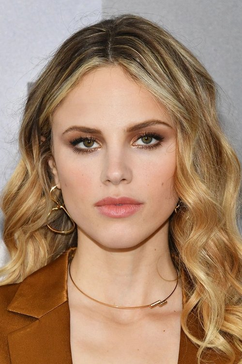 Kép: Halston Sage színész profilképe