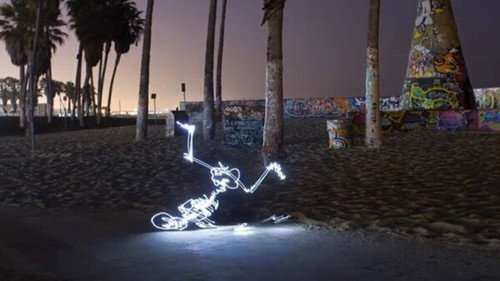 Light Goes On — Fundos 1