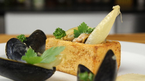 Image Bluffer avec un moelleux au chocolat spectaculaire - Cuisiner des moules-frites de façon originale