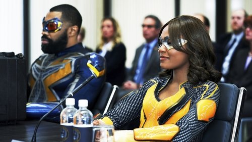 Escena del episodio 16 de la temporada 3 de la serie Black Lightning