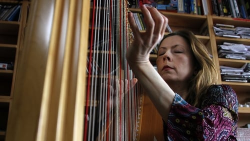 Poster della serie NPR Tiny Desk Concerts