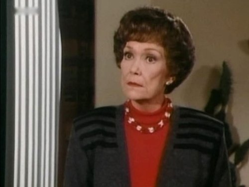 Escena del episodio 16 de la temporada 7 de la serie Falcon Crest