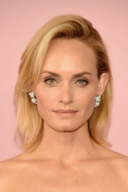 Kép: Amber Valletta színész profilképe