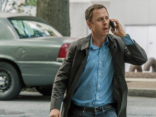 Sneaky Pete: 2×1