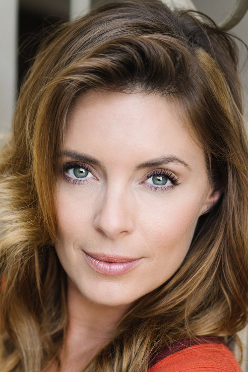 Kép: Amy Pemberton színész profilképe