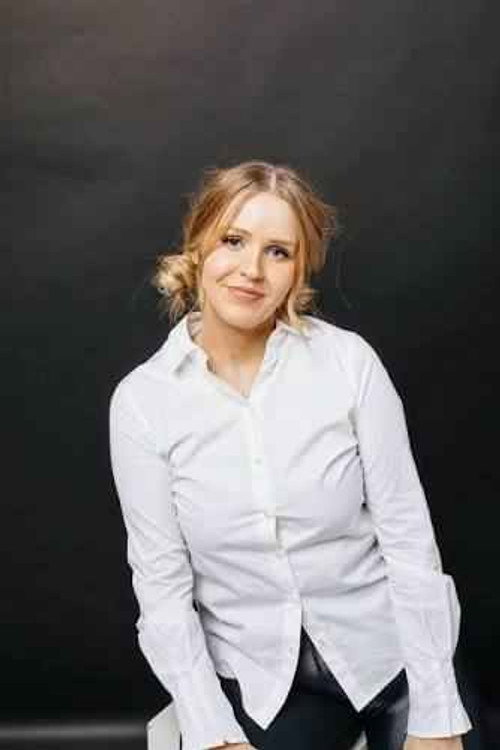 Kira Stone - صورة 1