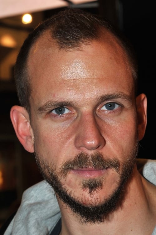 Kép: Gustaf Skarsgård színész profilképe