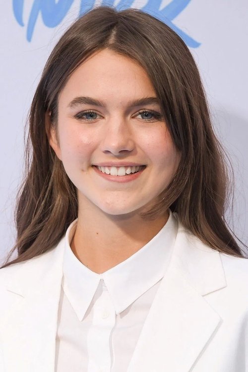 Kép: Chloe East színész profilképe