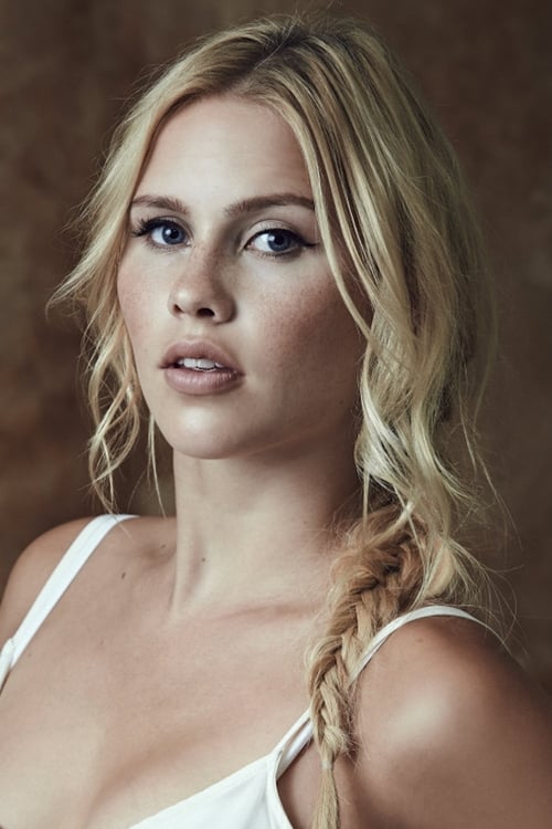 Kép: Claire Holt színész profilképe