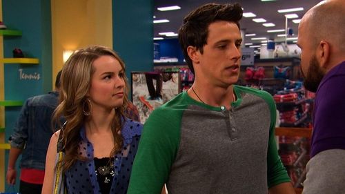 Escena del episodio 17 de la temporada 3 de la serie ¡Buena suerte, Charlie!