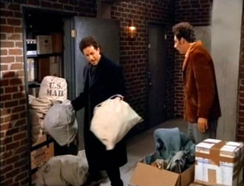Seinfeld S08E10 — The Andrea Doria episode still