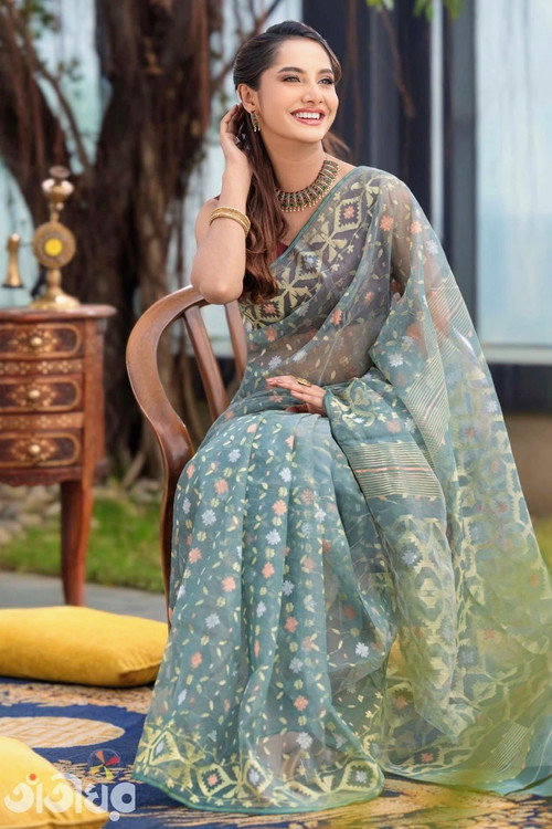 Farin Khan