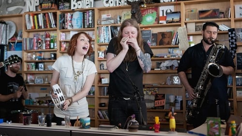 Poster della serie NPR Tiny Desk Concerts