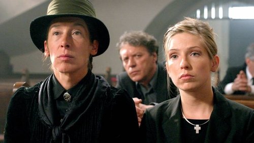 Escena del episodio 5 de la temporada 1 de la serie Vier Frauen und ein Todesfall