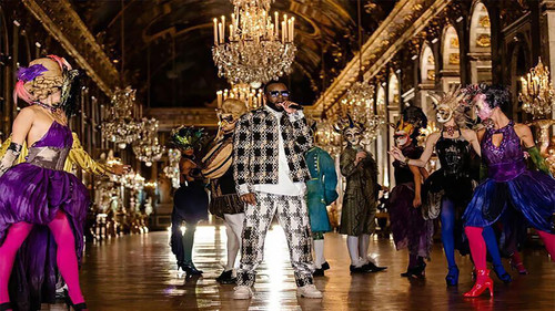 La Grande Soirée Du 31 A Versailles Backdrop Blur