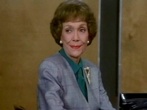 Escena del episodio 21 de la temporada 8 de la serie Falcon Crest