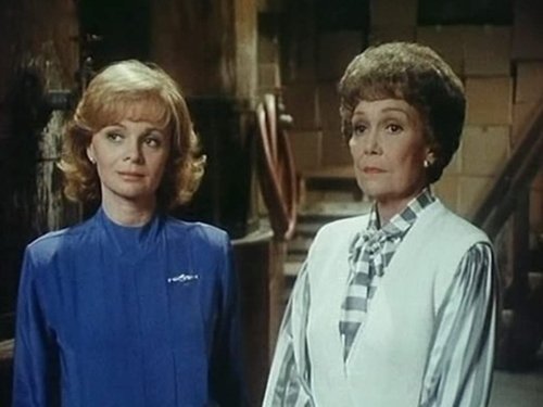 Escena del episodio 22 de la temporada 4 de la serie Falcon Crest