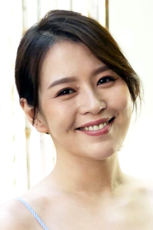 Kép: Esther Liu színész profilképe