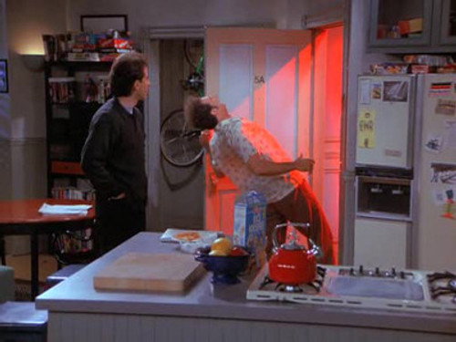 Seinfeld S08E08 — The Chicken Roaster episode still