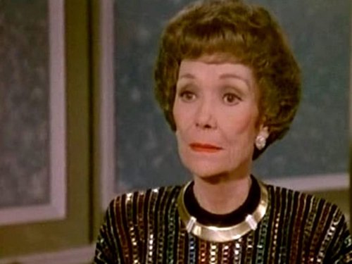 Escena del episodio 7 de la temporada 8 de la serie Falcon Crest