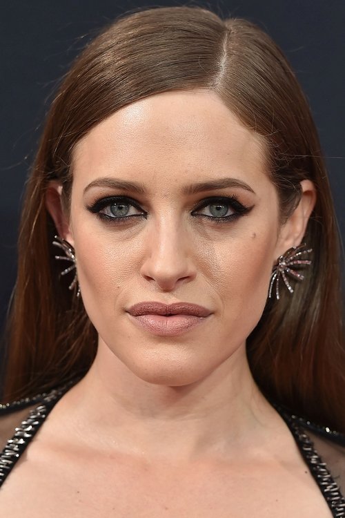 Kép: Carly Chaikin színész profilképe