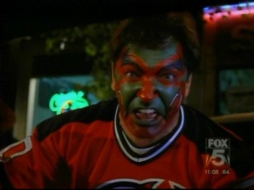 Seinfeld S06E23 — The Face Painter episode still